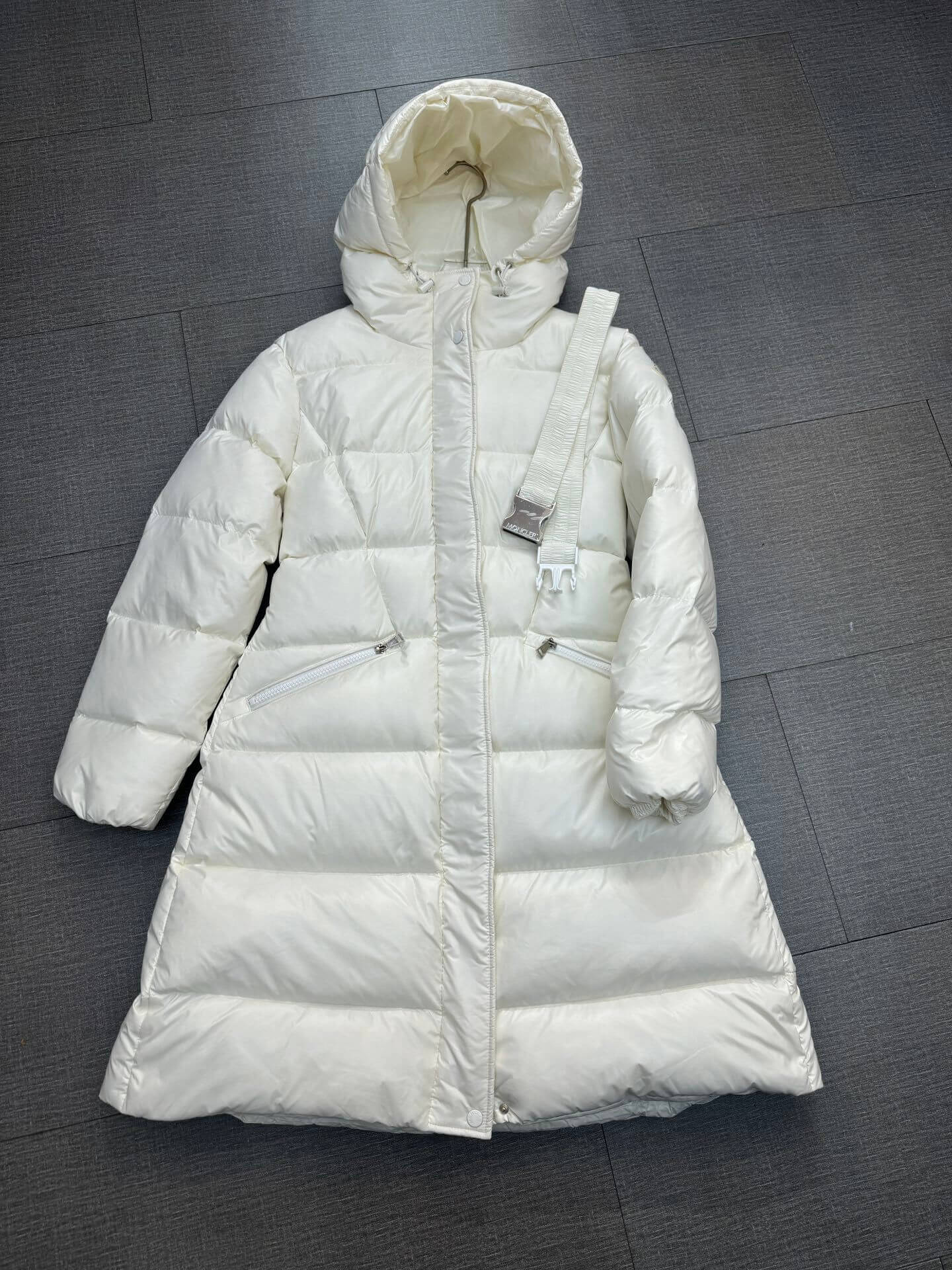 Moncler Bellevue Long Waisted Down Jacket- White - Image 5