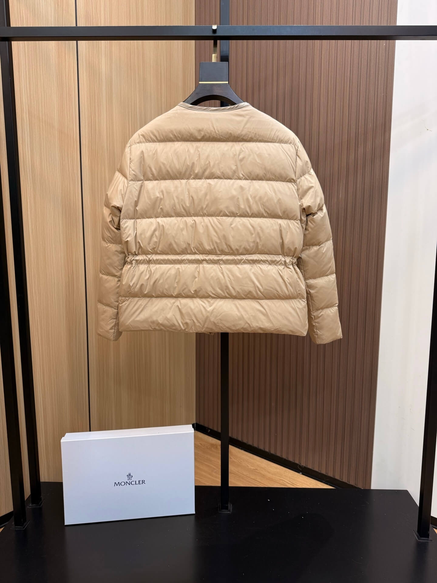 Moncler Echione Short Down Jacket-Beige - Image 5