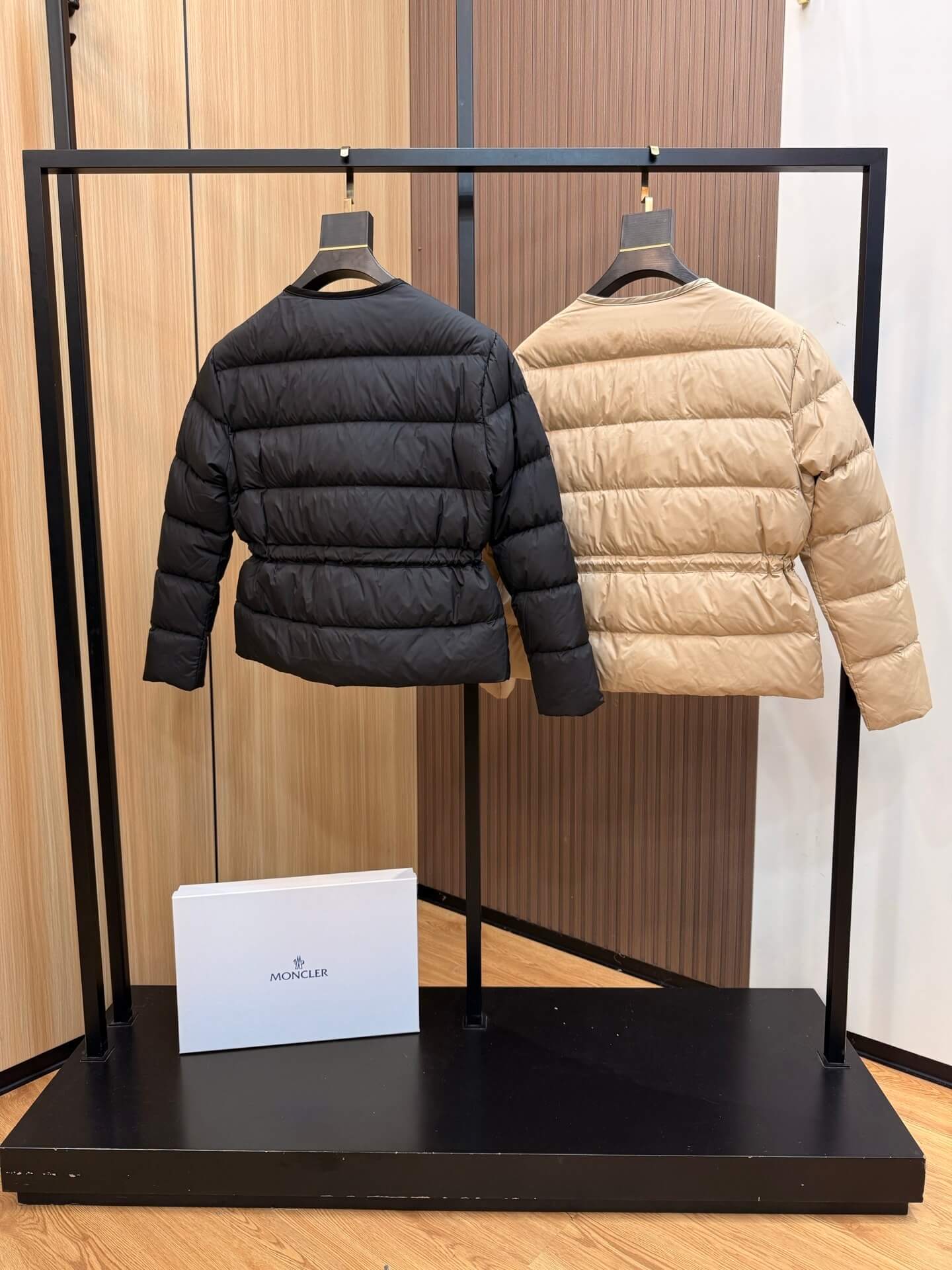 Moncler Echione Short Down Jacket-Beige - Image 7