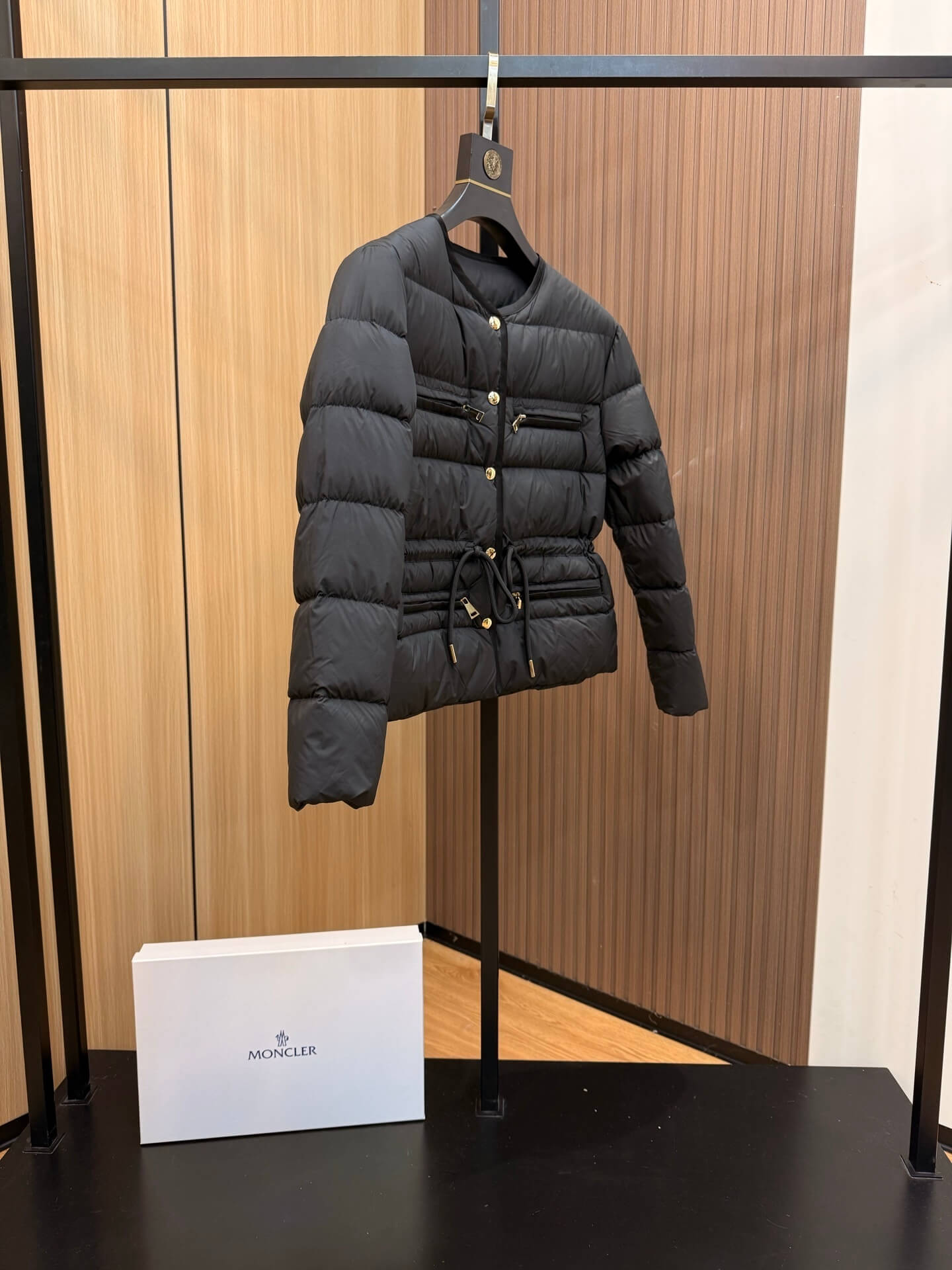 Moncler Echione Short Down Jacket-Black - Image 5