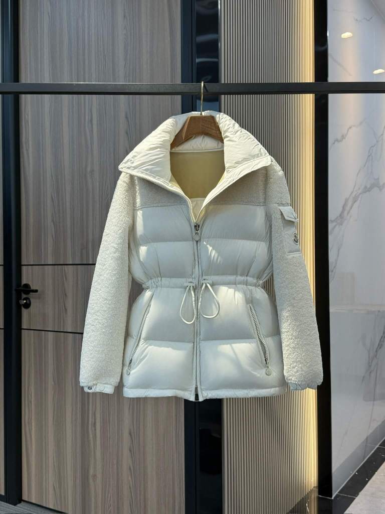 Moncler Escaut high-end Down Jacket- Off-White