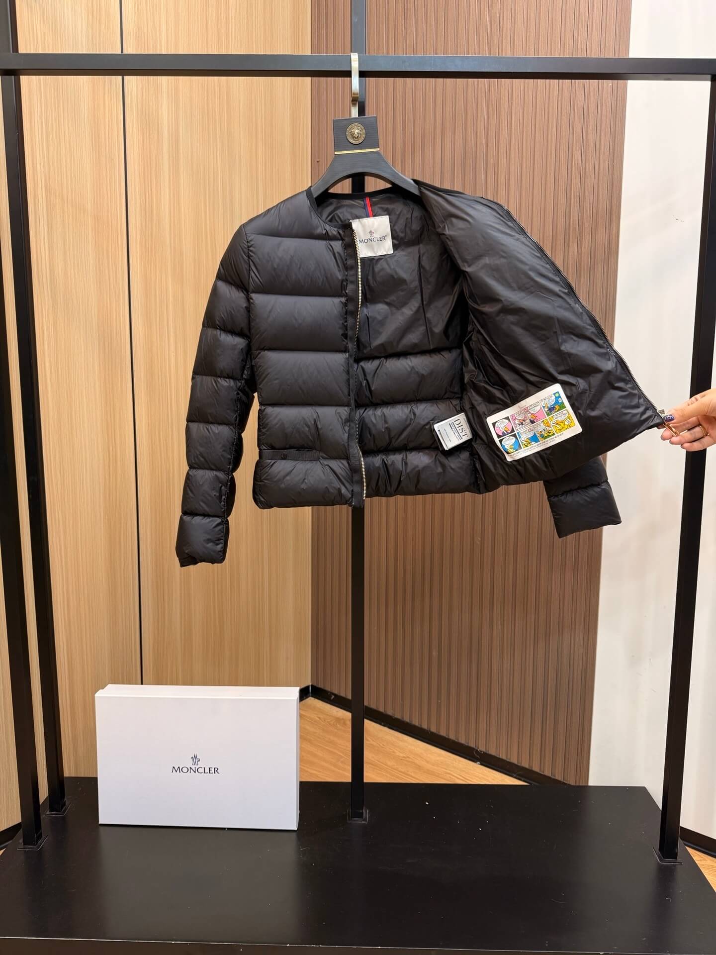 Moncler Laurine women's short down jacket-Black - Image 7