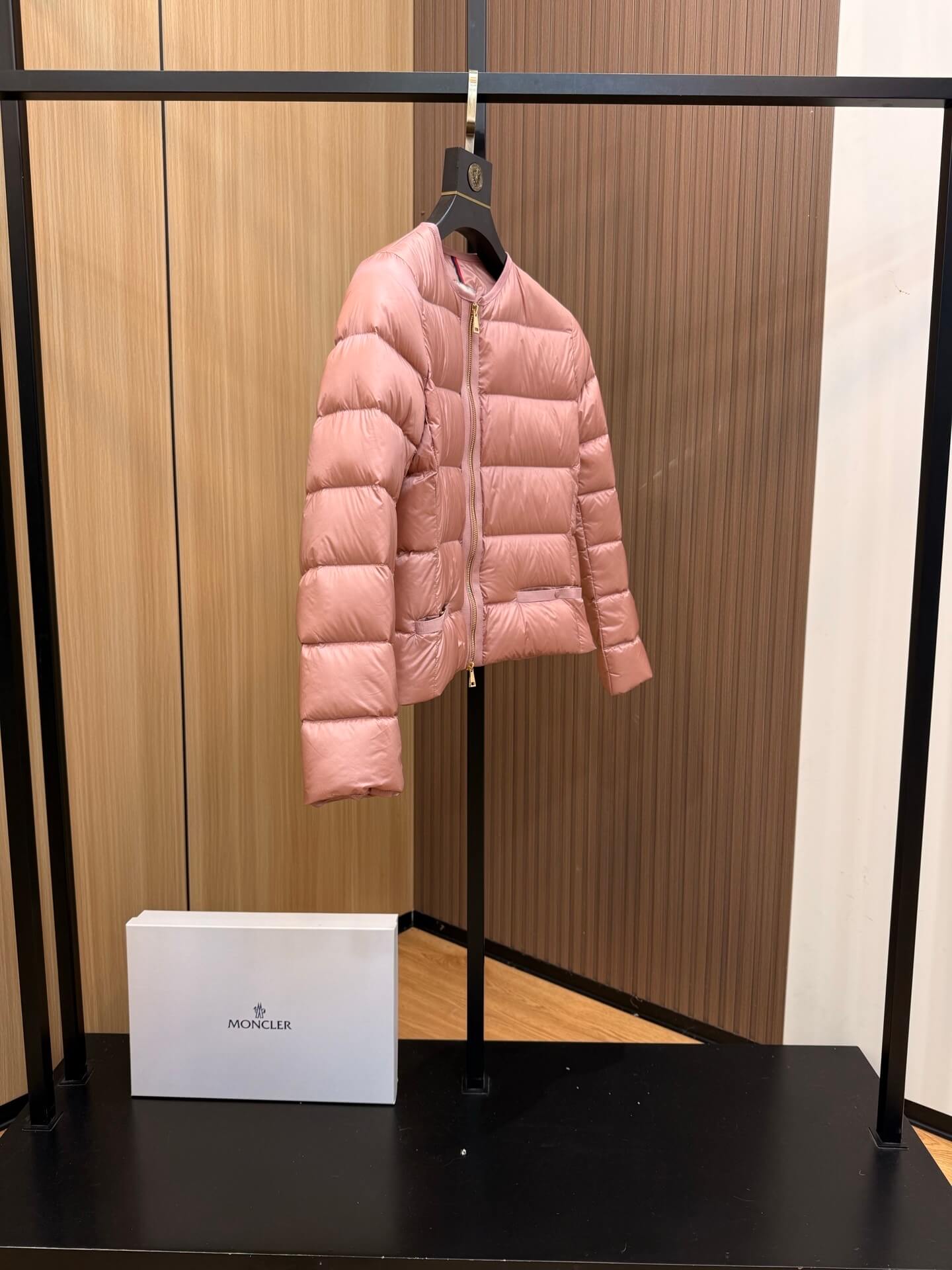 Moncler Laurine women's short down jacket-Pink - Image 5