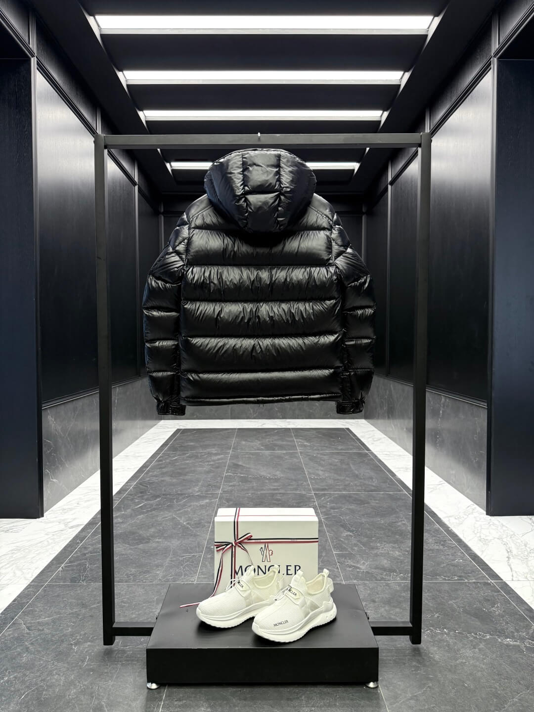 Moncler Maire Hooded Short Down Jacket- Black - Image 7