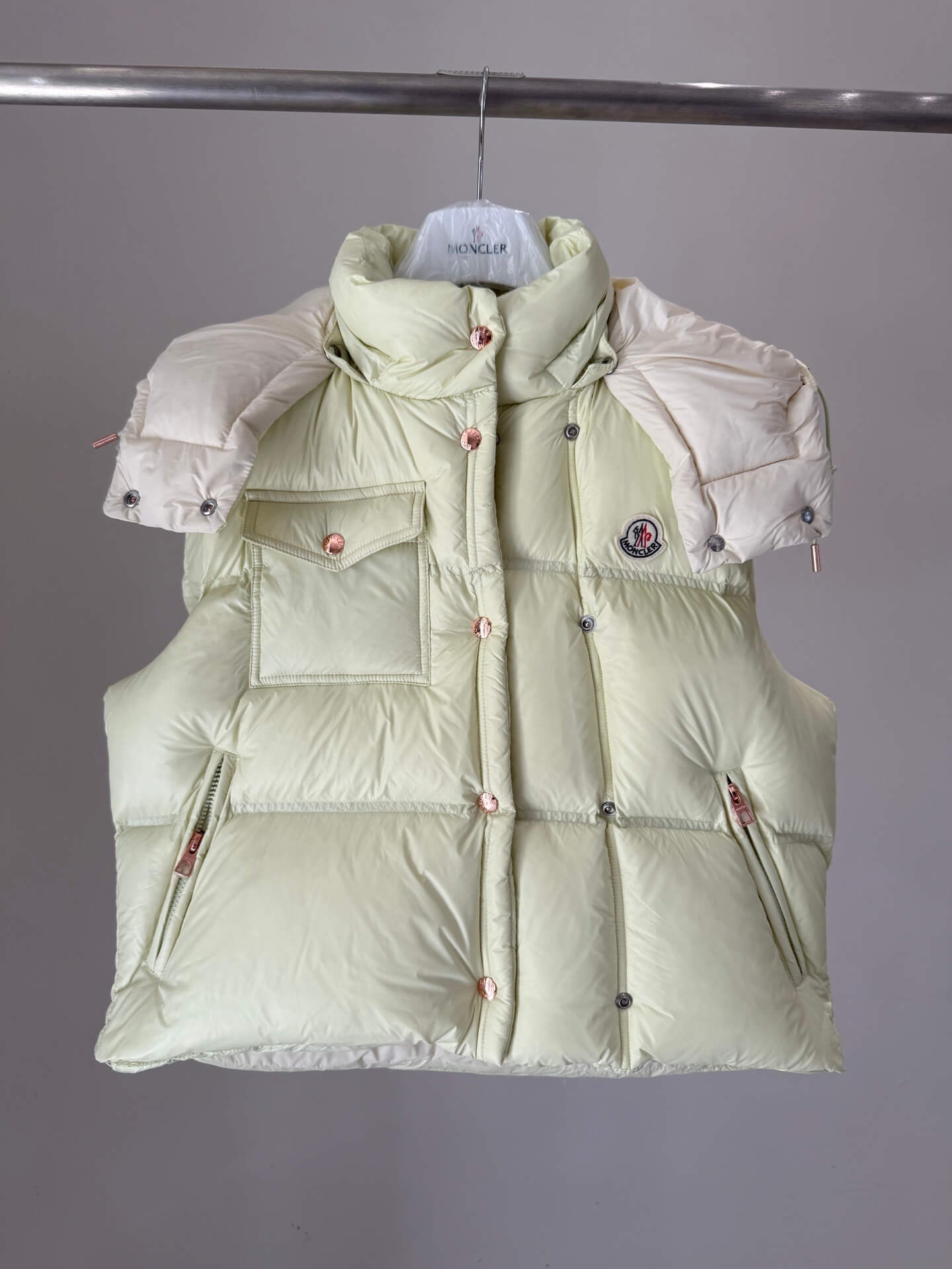Moncler Pario Hooded Down Vest - Pale Green