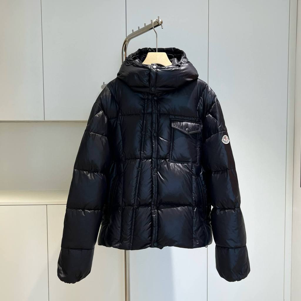 Moncler Serfanto Hooded Short Down Jacket- Black