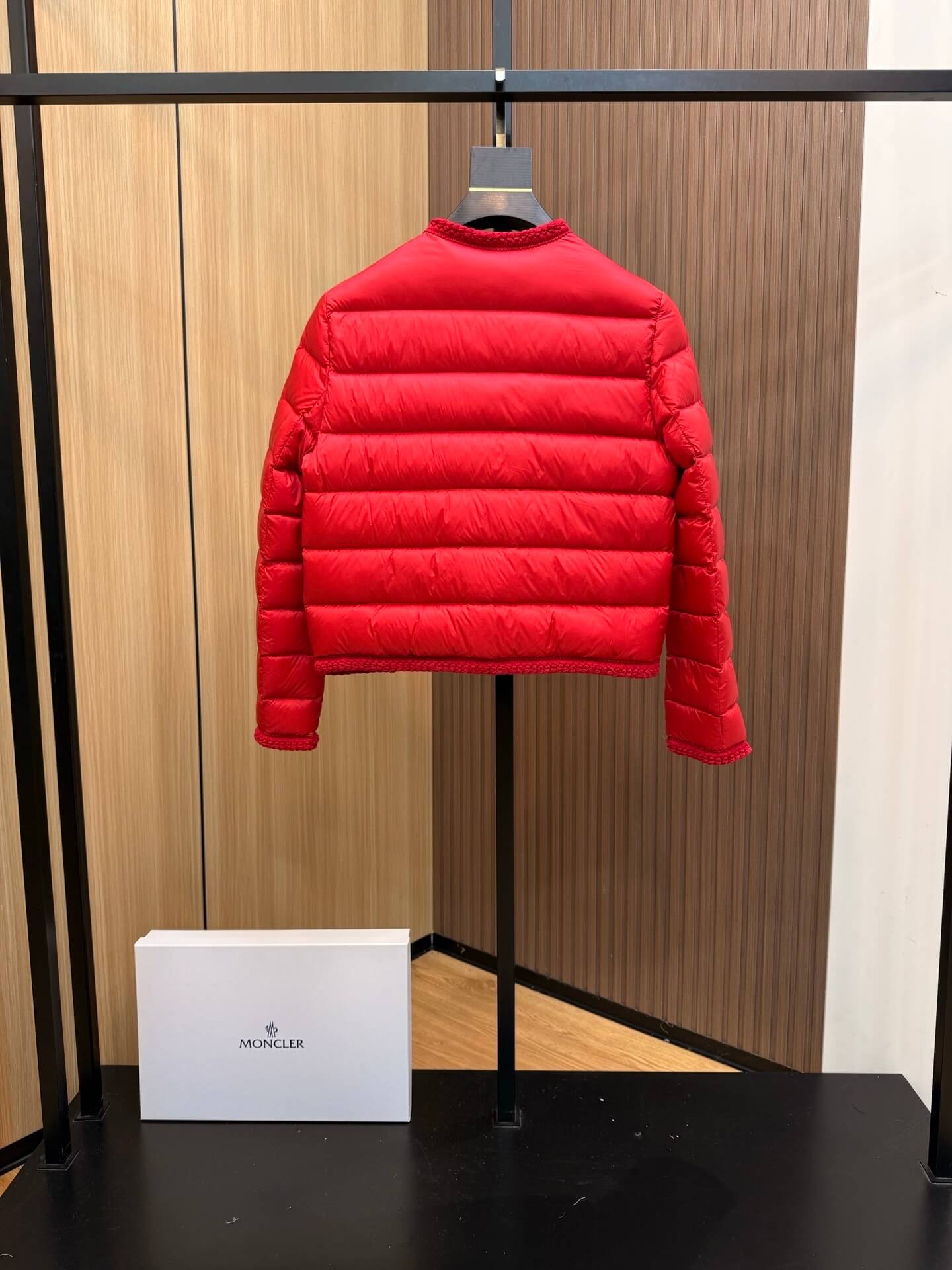 Moncler Women's Chanel style down jacket- Red - Image 5