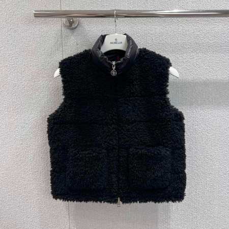 Moncler Women's Teddy fur Vest- Black
