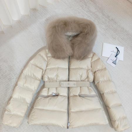 Moncler Short Down Jacket with Fur-Trimmed Hood in Cream