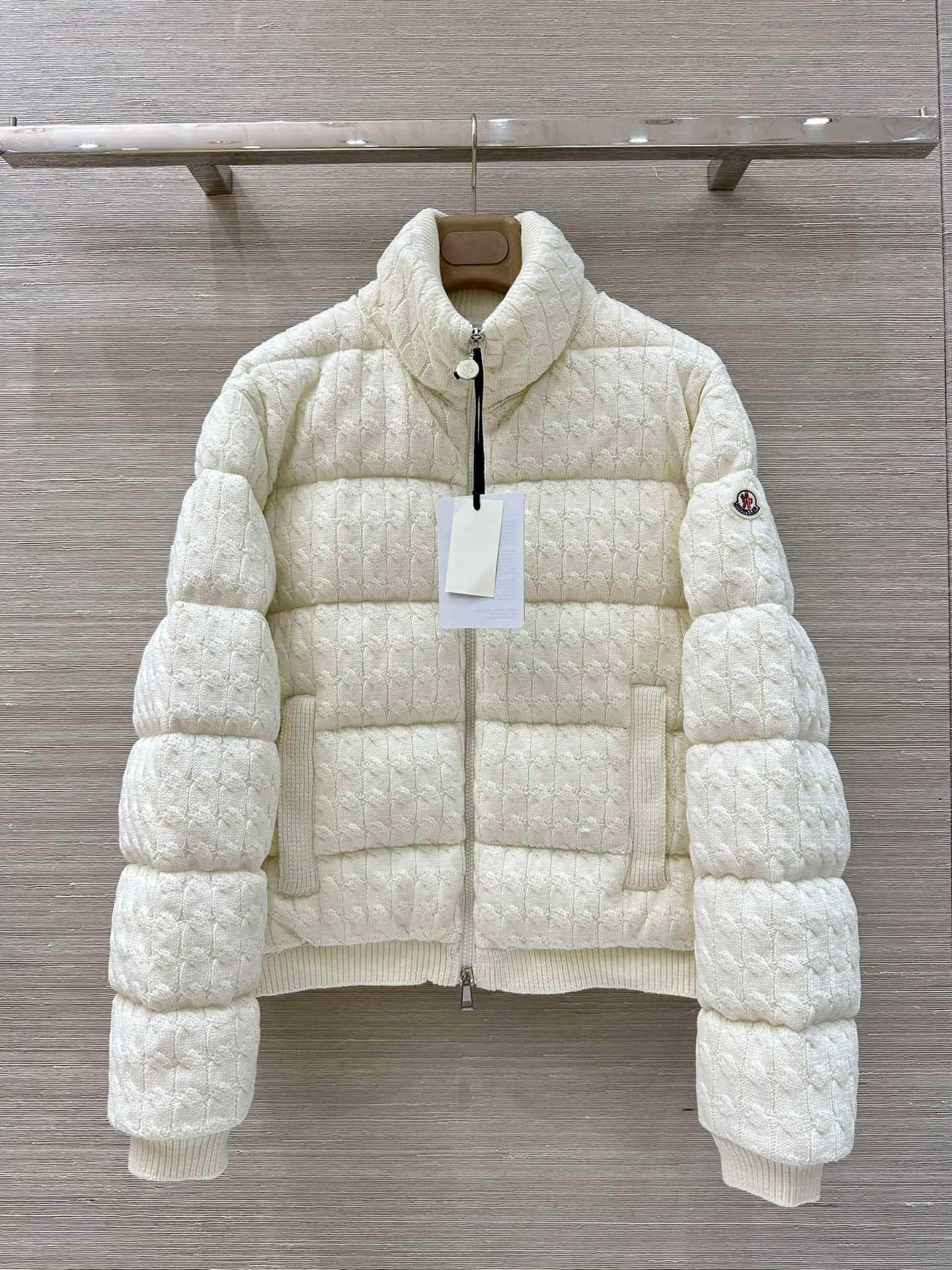 Moncler puffer Women's new down jacket- White