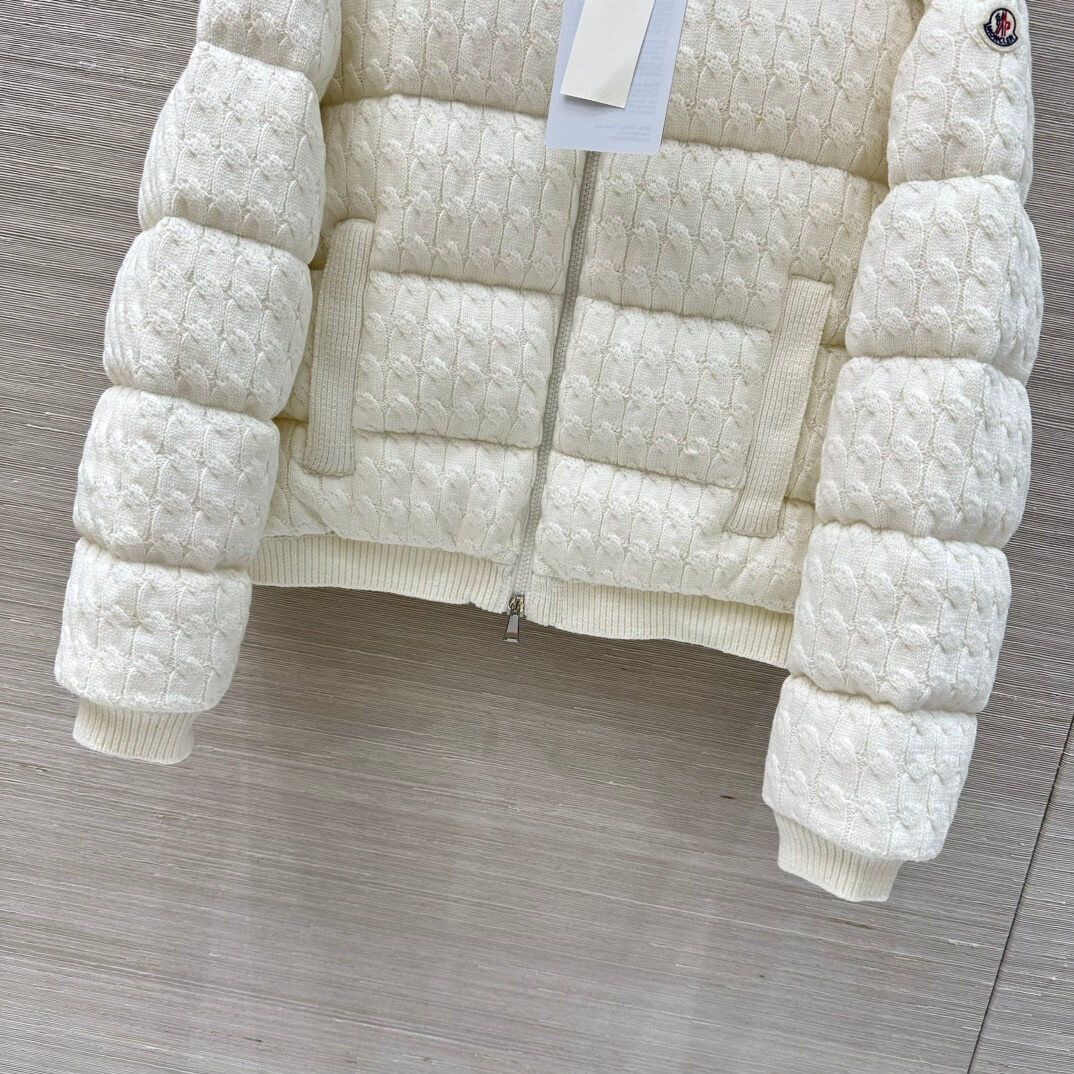 Moncler puffer Women's new down jacket- White - Image 3
