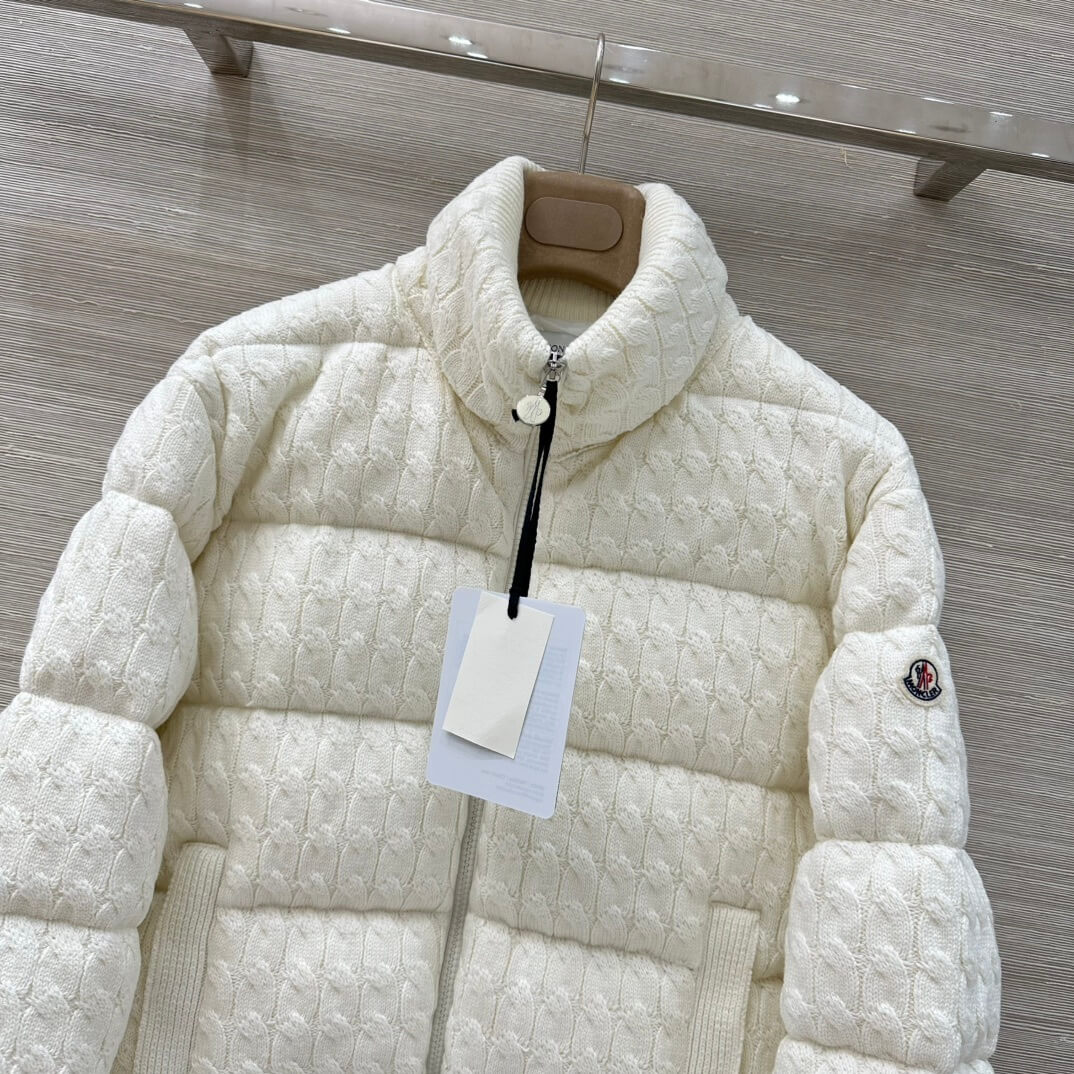 Moncler puffer Women's new down jacket- White - Image 4