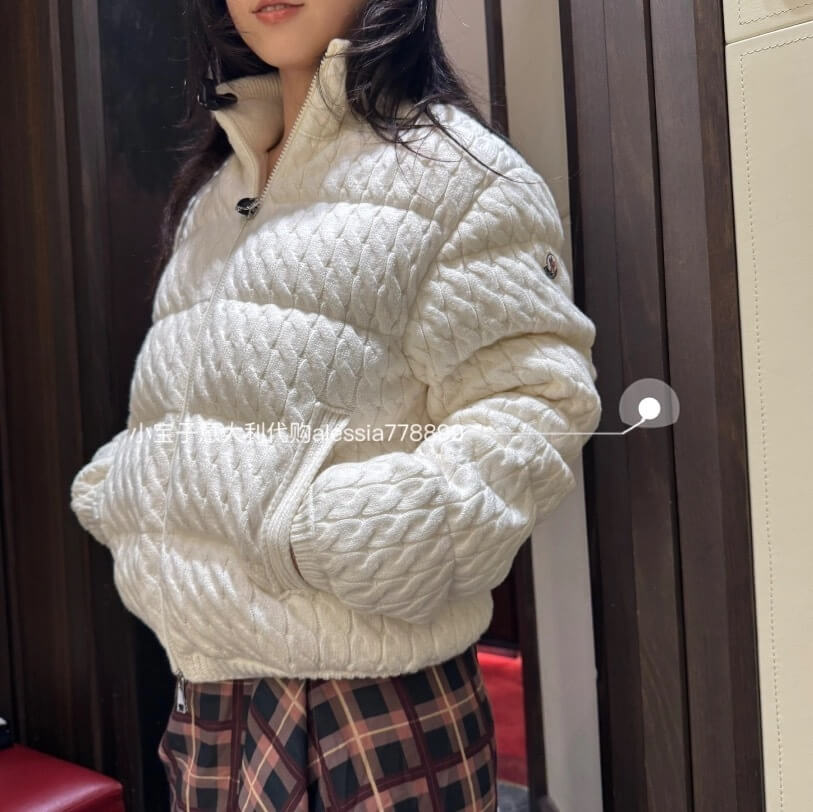 Moncler puffer Women's new down jacket- White - Image 7