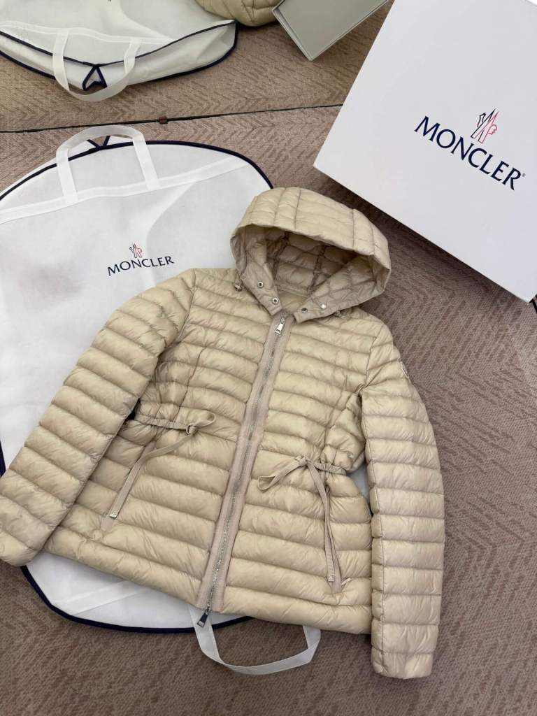 Moncler women's thin hooded down jacket In beige