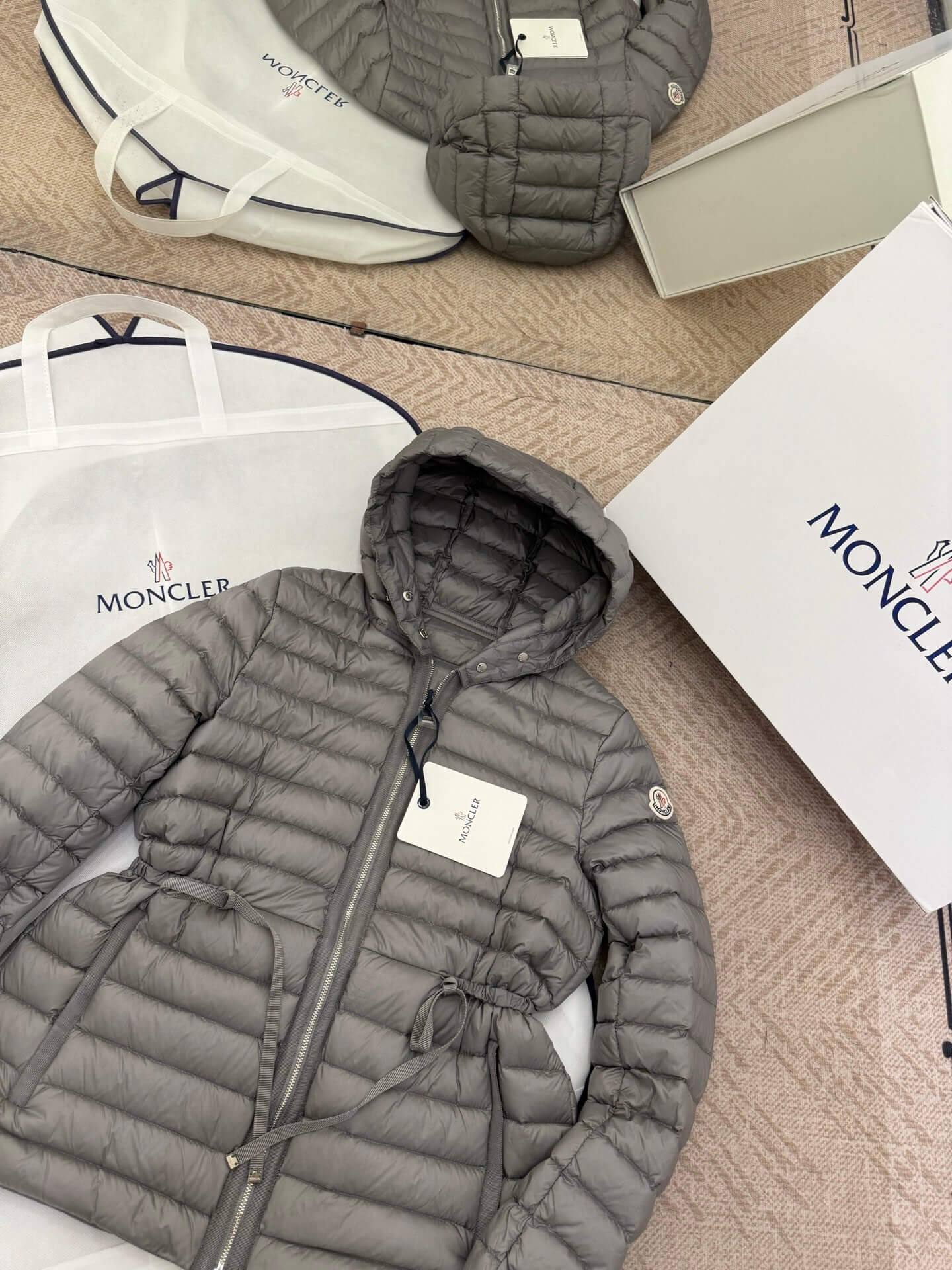 Moncler women's thin hooded down jacket in gray - Image 2