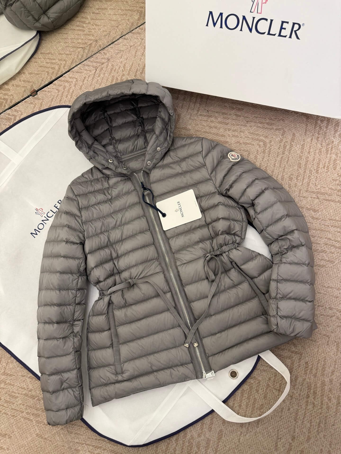 Moncler women's thin hooded down jacket in gray - Image 6