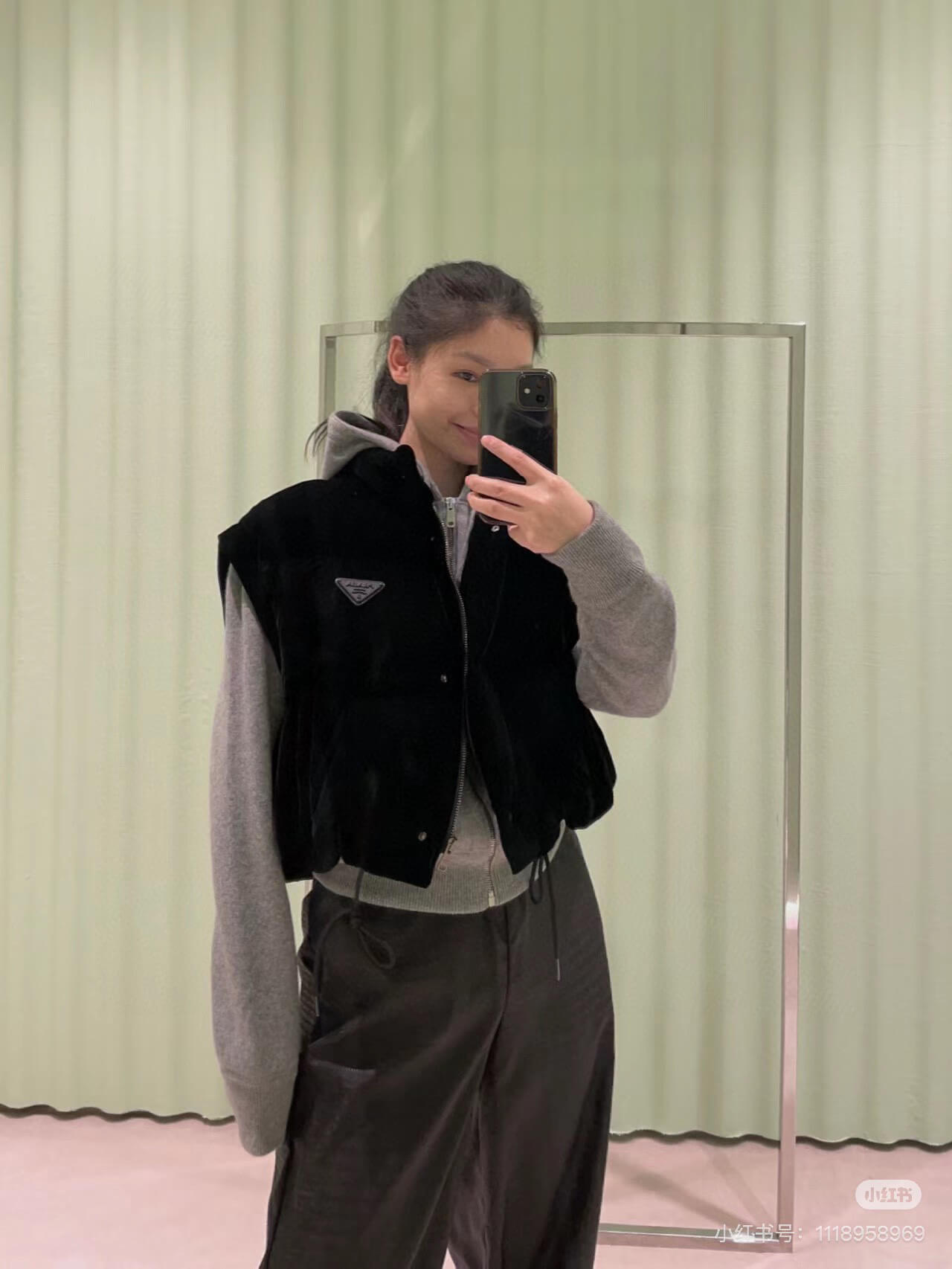 Prada Women's velvet down vest jacket- Black - Image 13