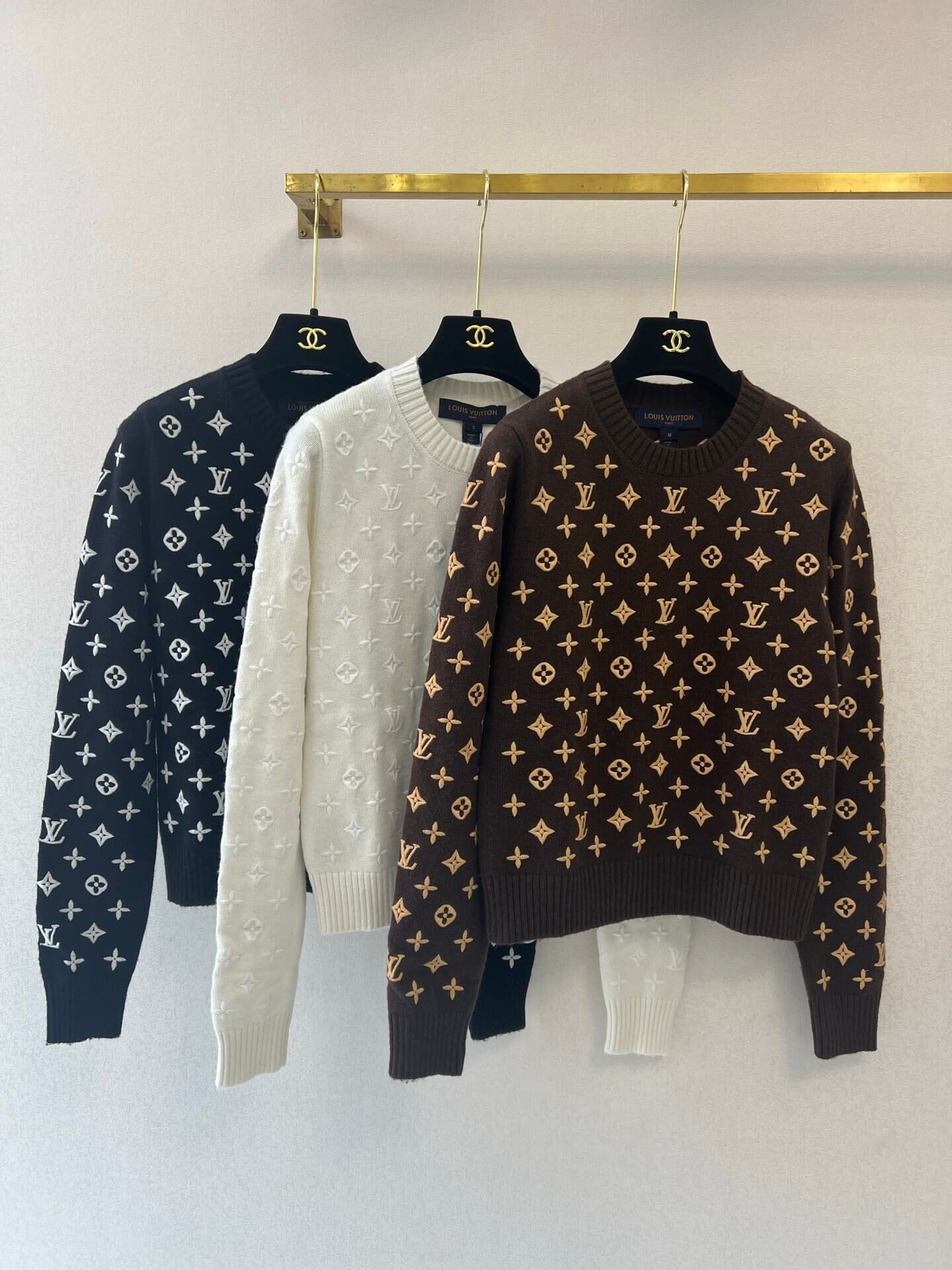 Louis Vuitton 3D Monogram Cashmere Knit Pullover — Black, White & Brown