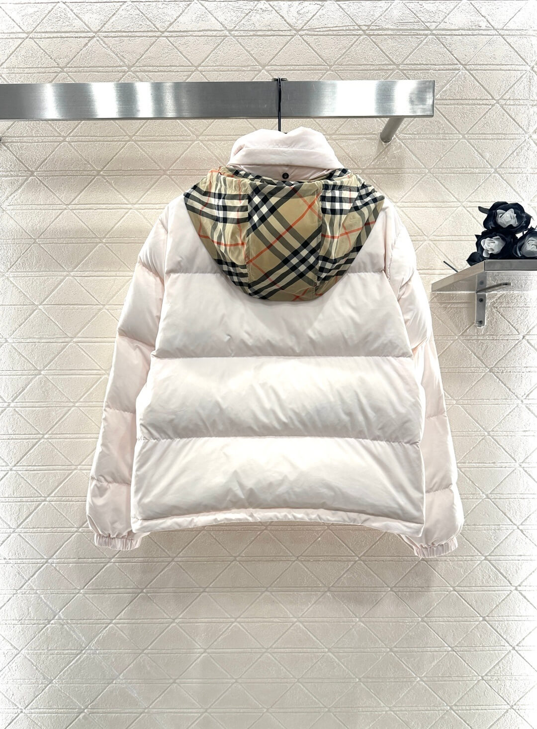 Burberry Checker-tape Snowdon Padded Down Jacket- White - Image 4
