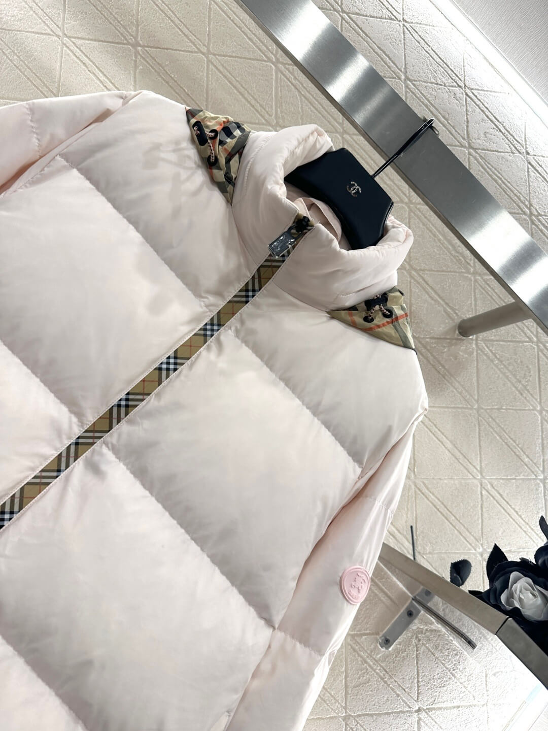 Burberry Checker-tape Snowdon Padded Down Jacket- White - Image 6