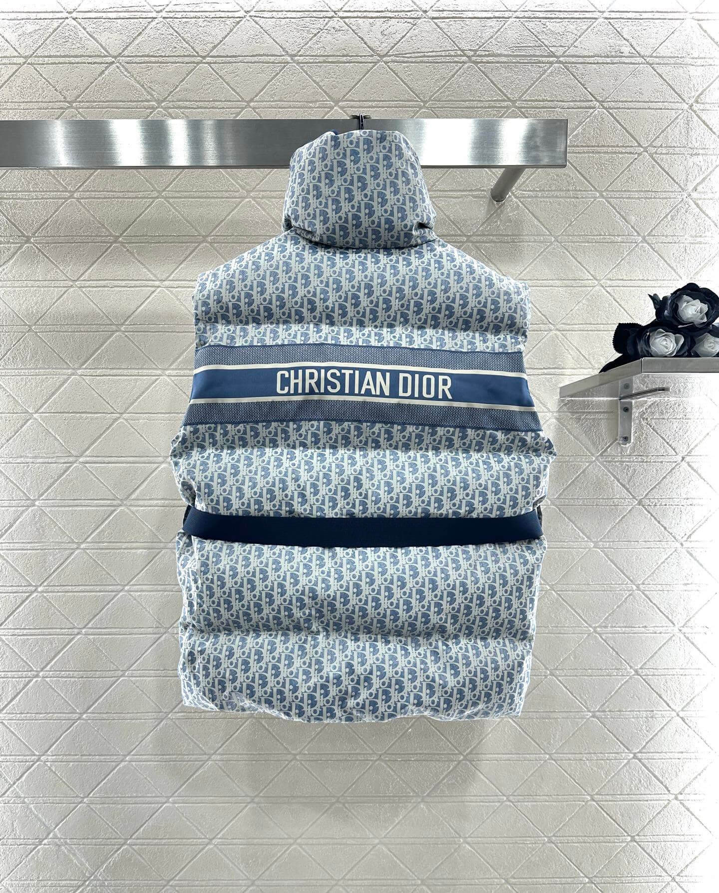 DiorAlps Belted Puffer Vest- Navy Blue - Image 3