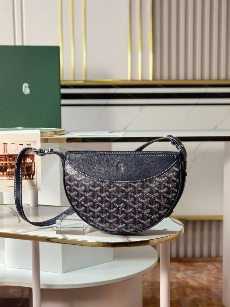 Goyard Hirondelle Black Goyardine Canvas Bag