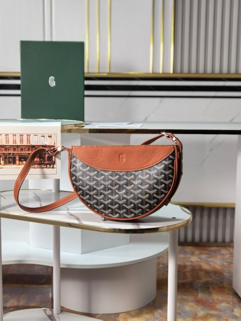 Goyard Hirondelle Tan Goyardine Canvas Bag