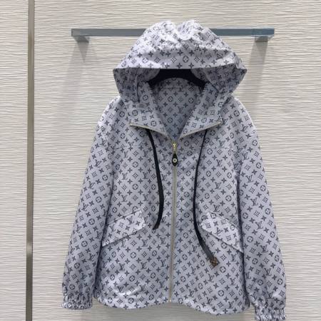 Louis Vuitton Monogram Hooded Parka – White & Grey