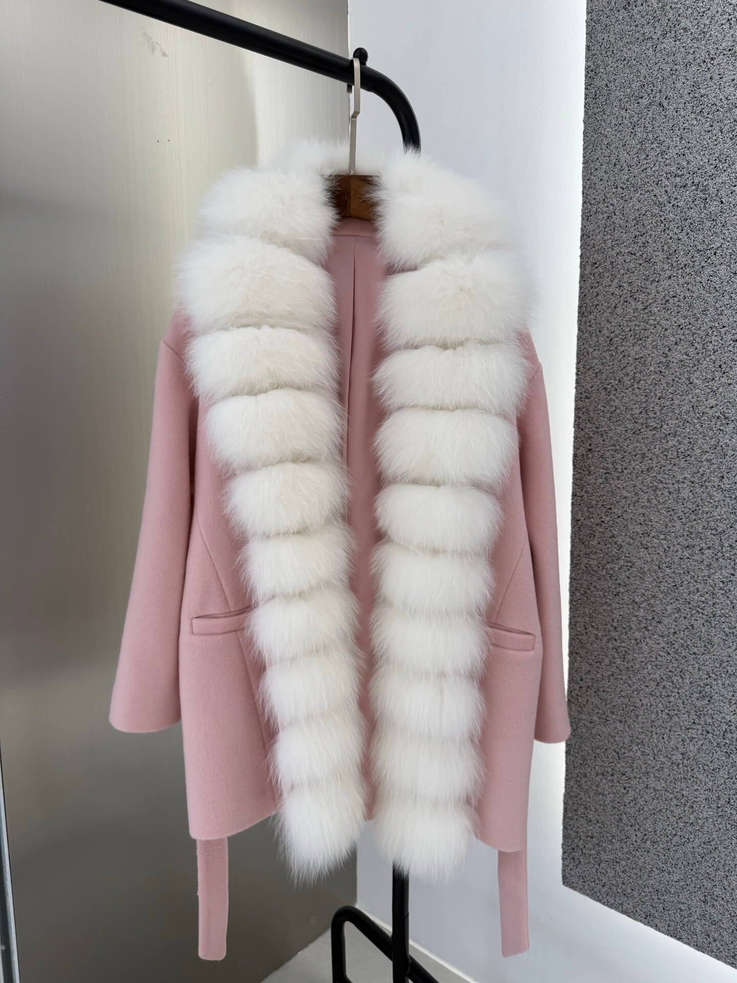 LP cashmere luxurious faux fur-trimmed wool coat- Pink - Image 4