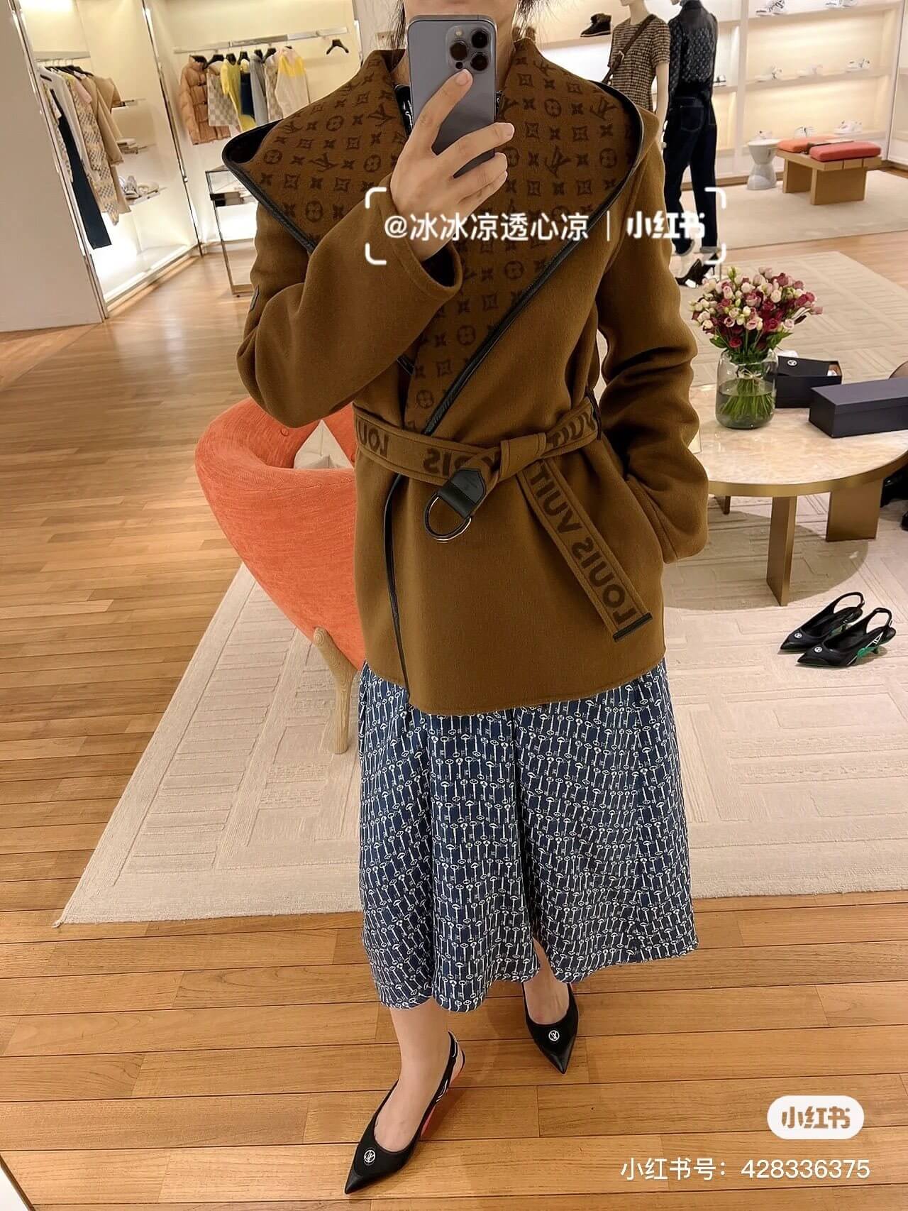 Louis Vuitton Hooded Short Wrap Coat – Brown Wool & Cashmere - Image 9