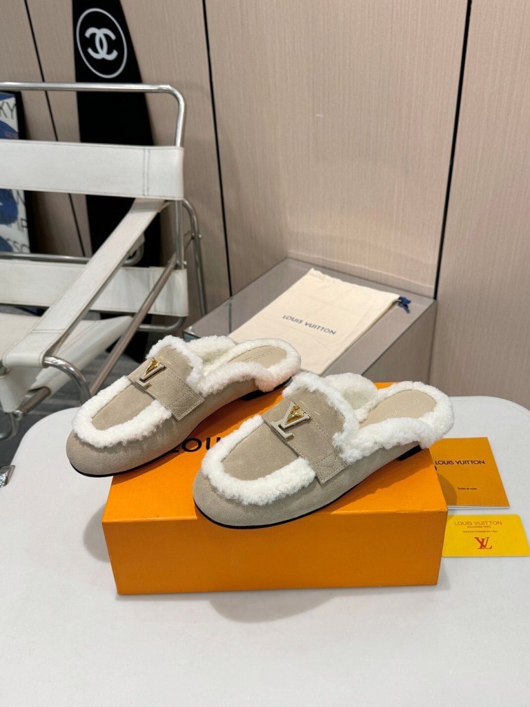 Louis Vuitton Beige Suede Shearling Flat Mules