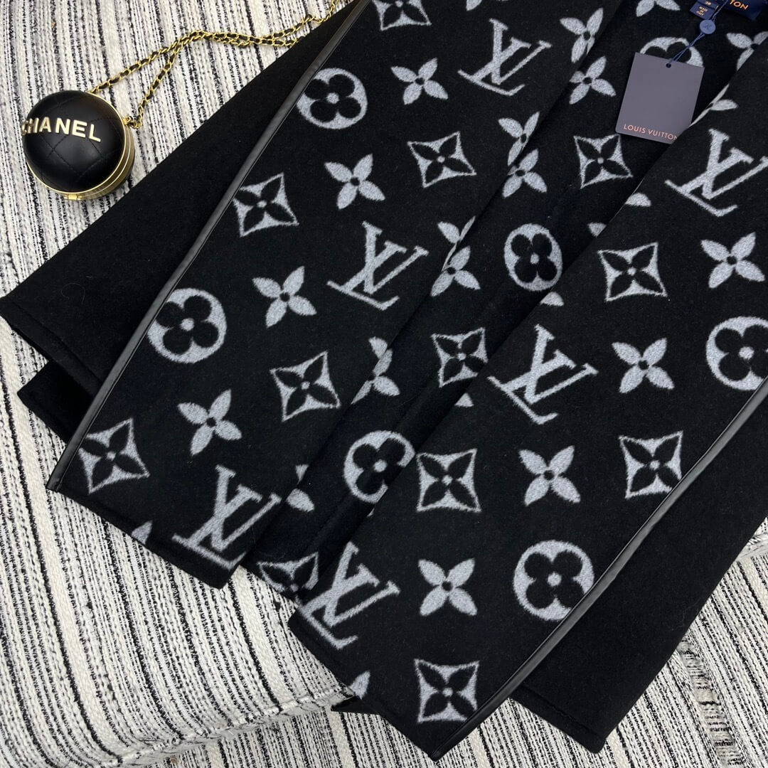 Louis Vuitton White Hooded Short Wrap Coat- Black - Image 5