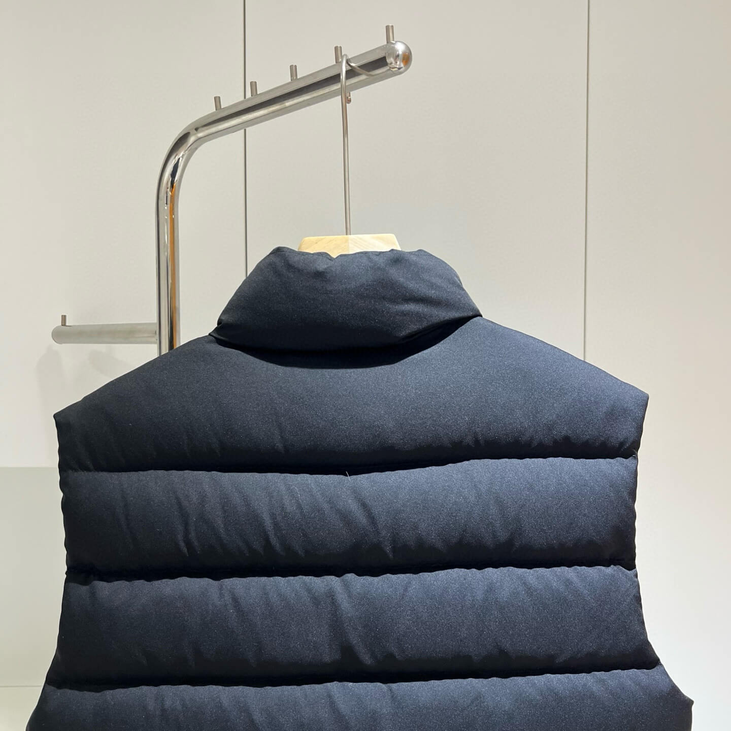 Moncler Besset Down Gilet Vest- Black - Image 7