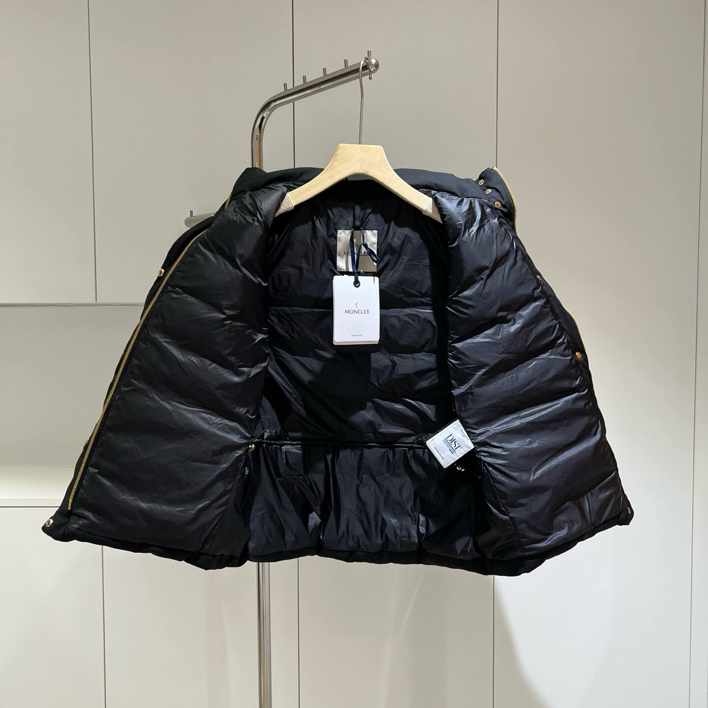 Moncler Besset Down Gilet Vest- Black - Image 8