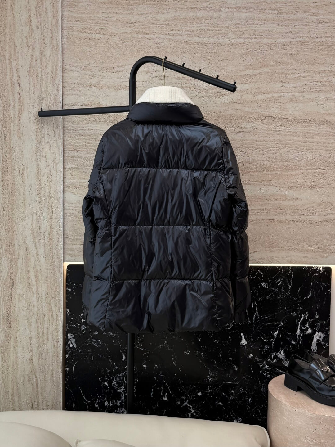 Moncler Vistule Womens Short Down Jacket- Black - Image 6