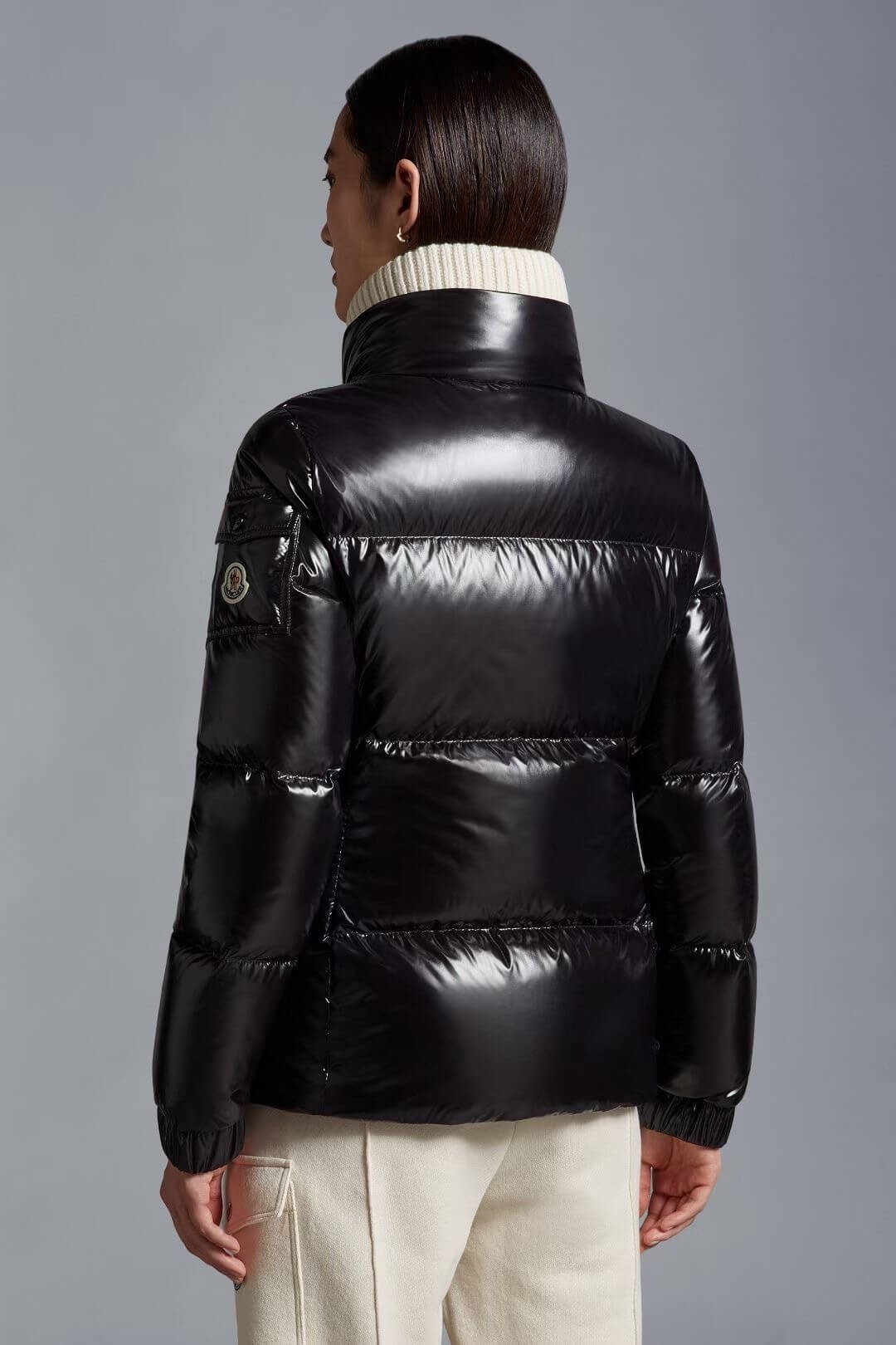 Moncler Vistule Womens Short Down Jacket- Black - Image 11
