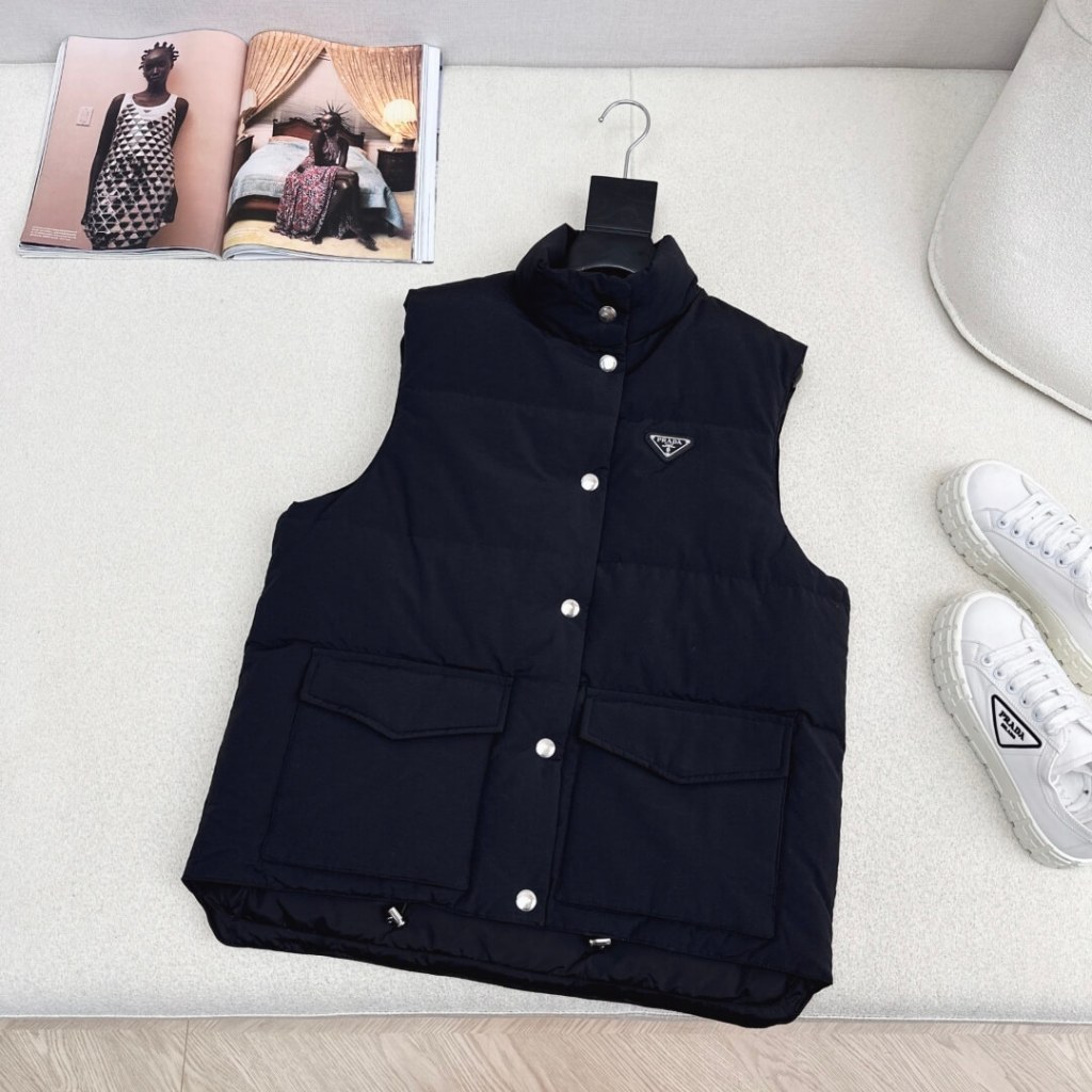 Prada Medium-weight technical fabric down vest- Navy Blue
