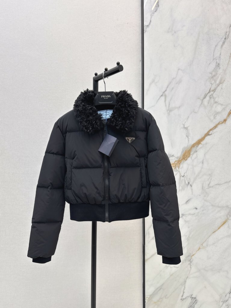Prada cropped puffer Women's short down jacket- Black