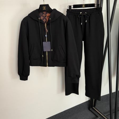 Louis Vuitton Monogram-Lined Cropped Tracksuit – Black