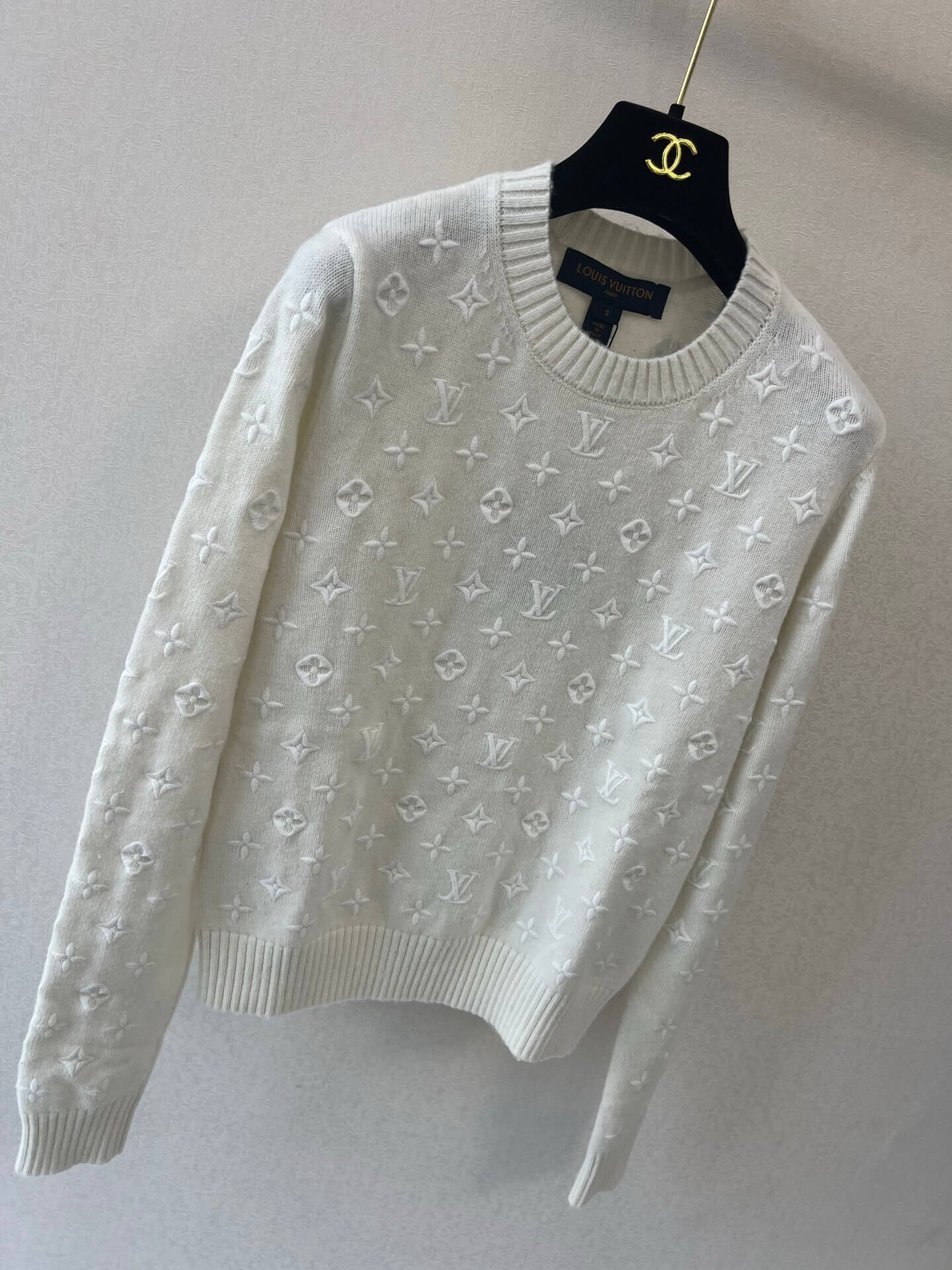Louis Vuitton White 3D Monogram Knit Sweater - Image 5