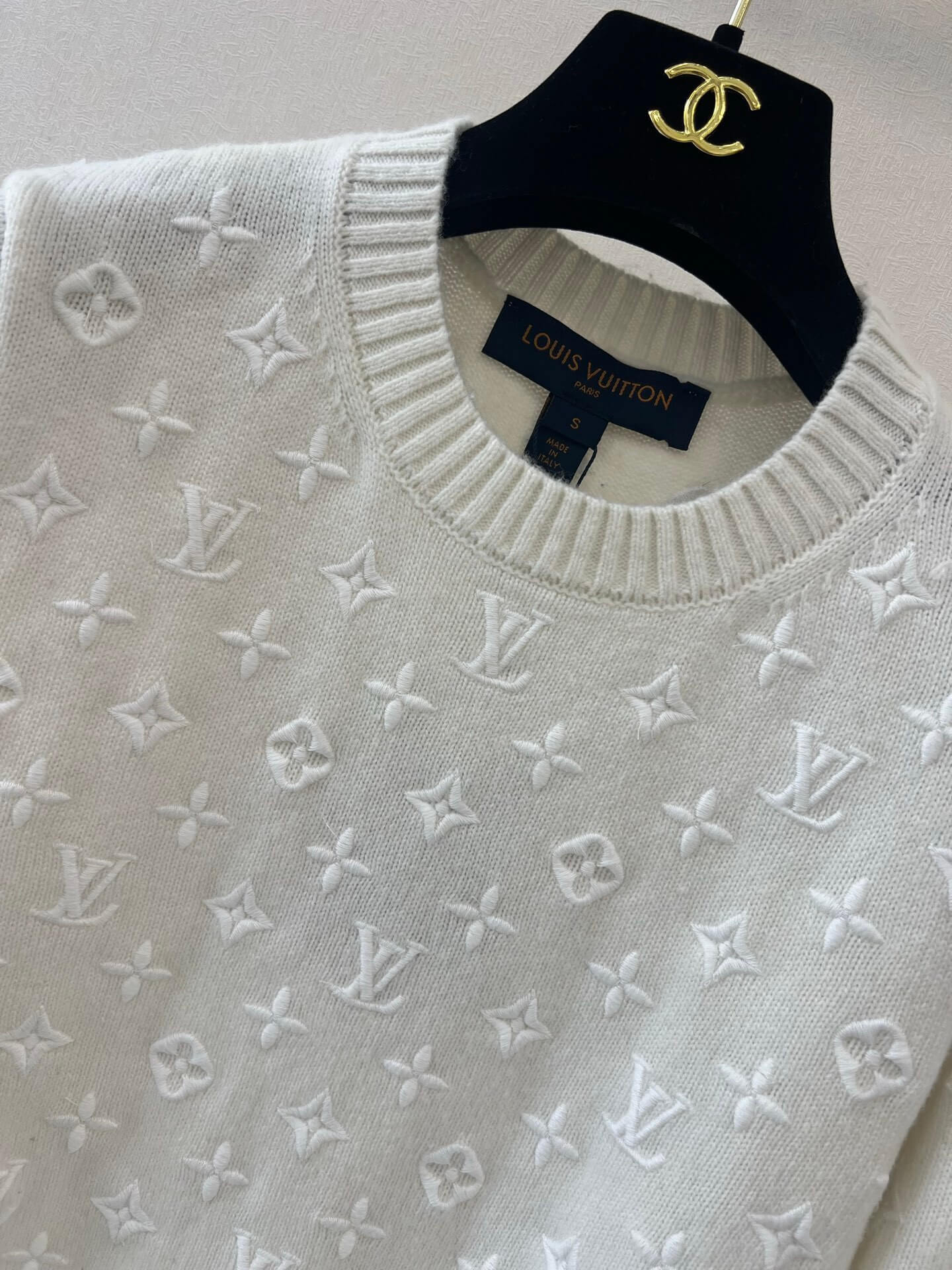 Louis Vuitton White 3D Monogram Knit Sweater - Image 4
