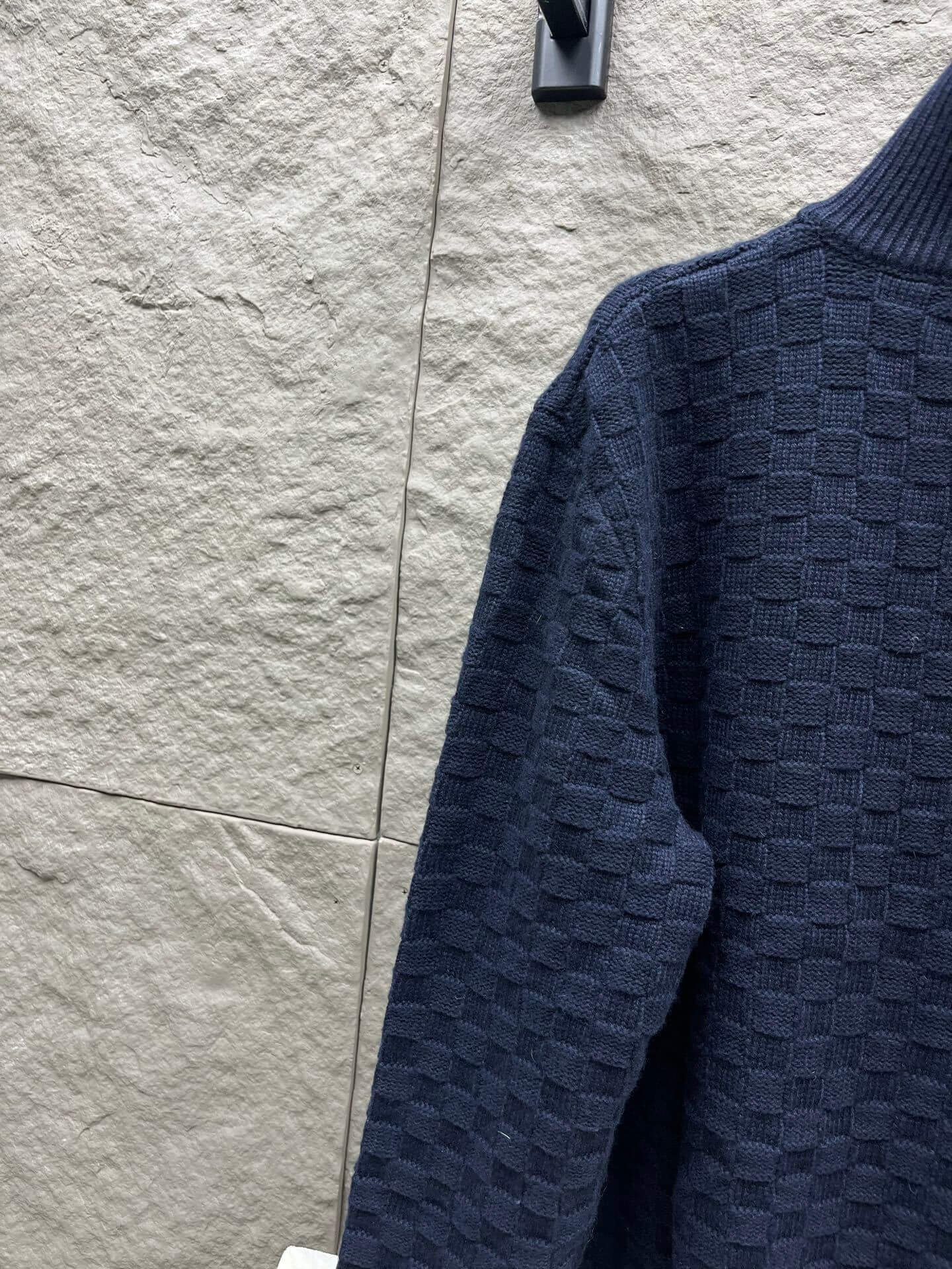Louis Vuitton–Style Damier Knit Half-Zip Pullover – Navy - Image 4