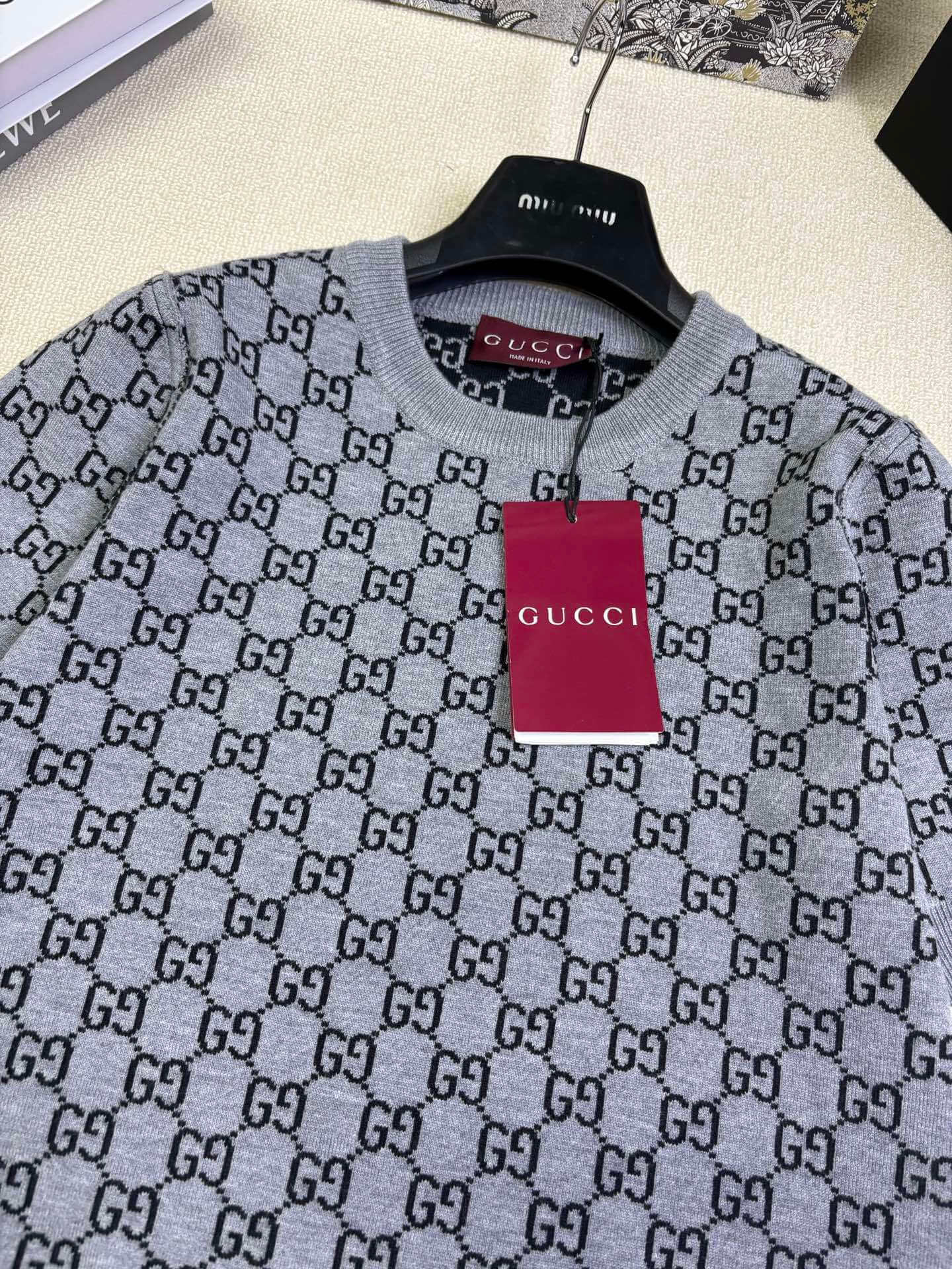 Gucci GG-Jacquard Short-Sleeve Sweater – Grey - Image 8