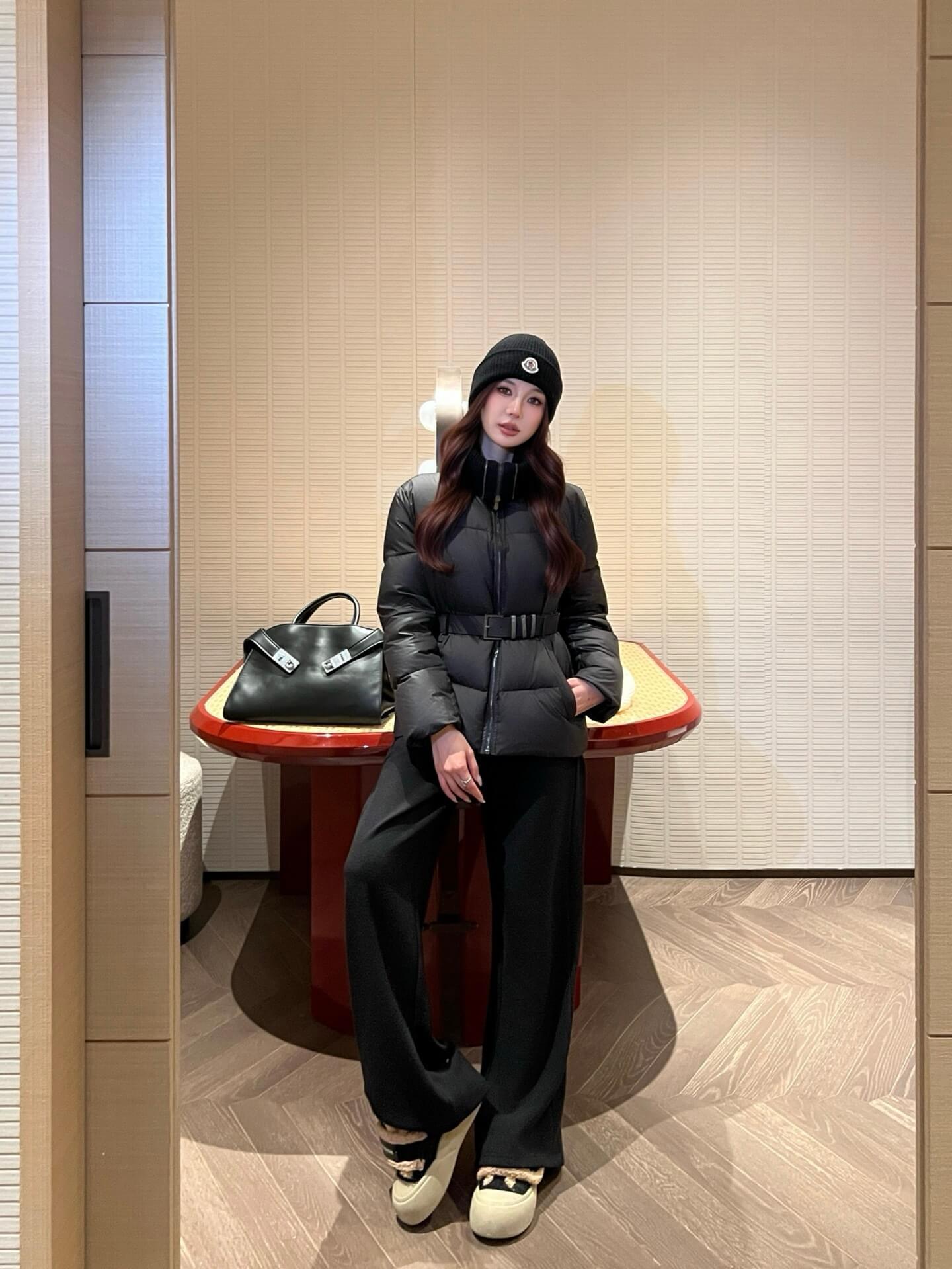 Brunello Cucinelli Women's down jacket- Black - Image 15