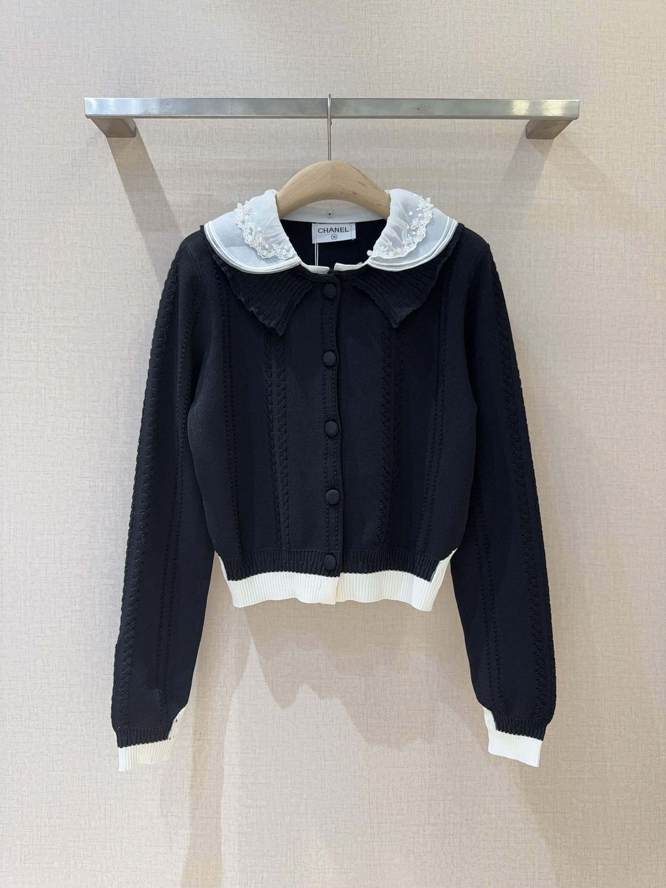 Chanel Black Peter Pan Collar Knitted Cardigan - Image 9