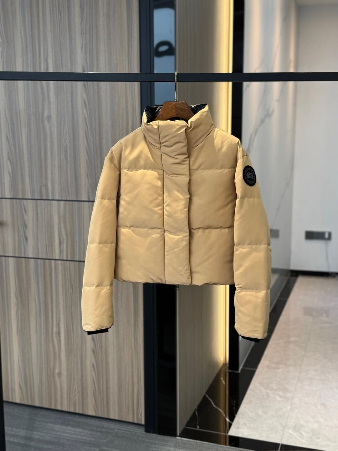 Canada Goose Grandview Cropped Jacket- Beige