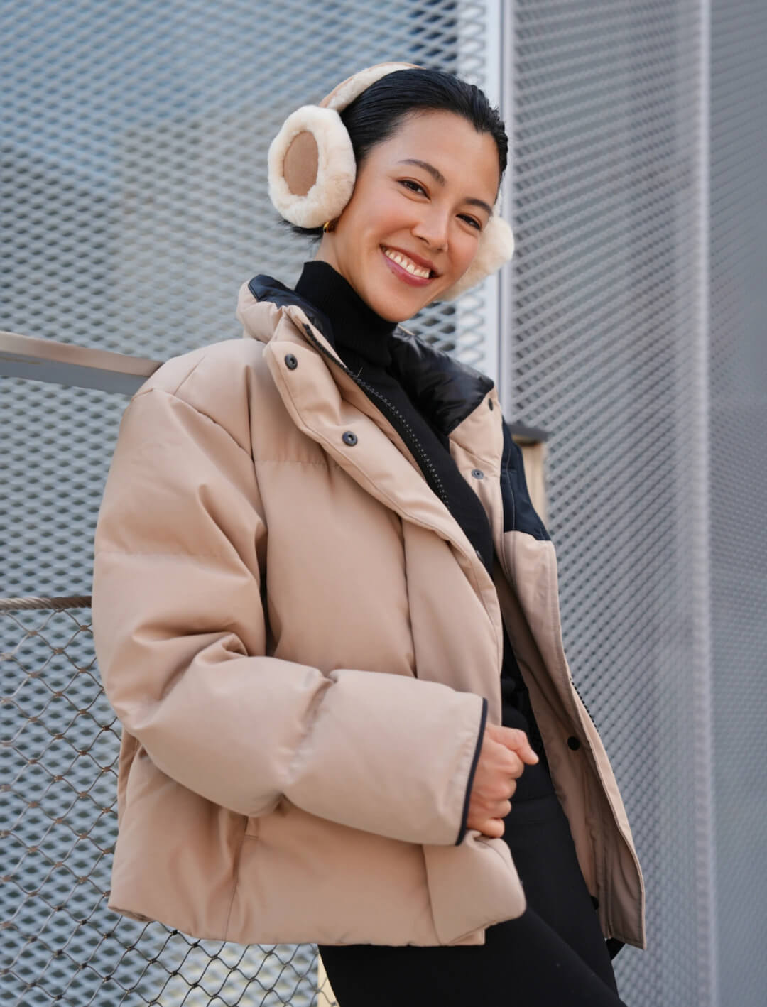 Canada Goose Grandview Cropped Jacket- Beige - Image 4