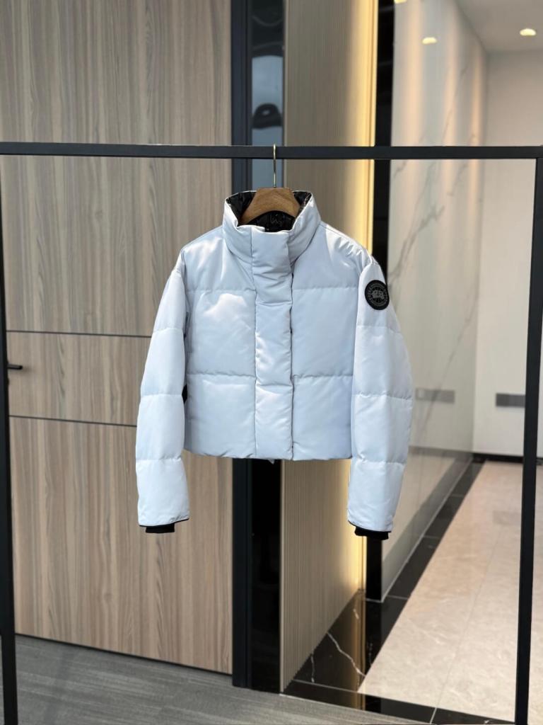 Canada Goose Grandview Cropped Jacket- White
