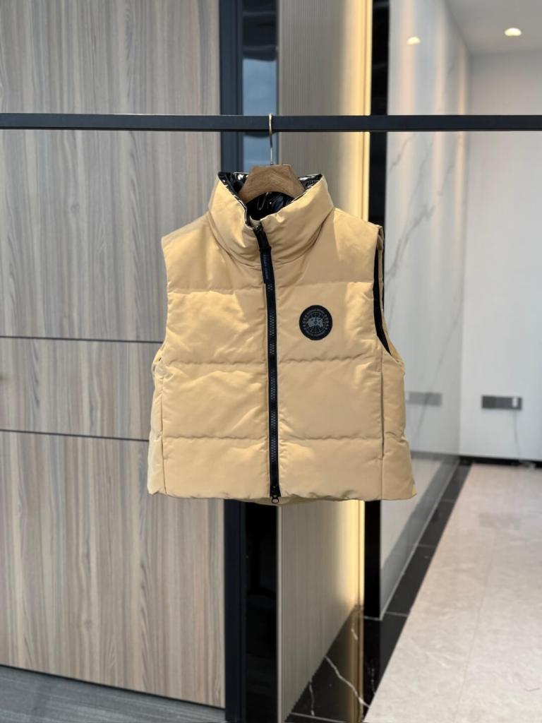 Canada Goose Grandview Cropped Women's Vest- Beige