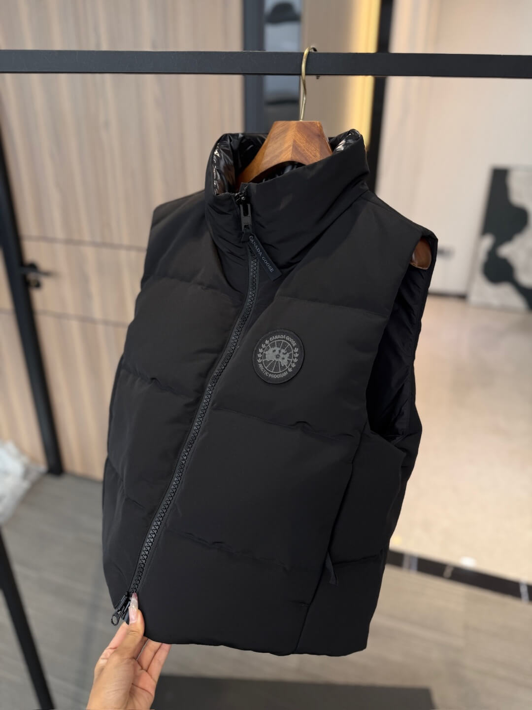 Canada Goose Grandview Cropped Women's Vest- Black - Image 3
